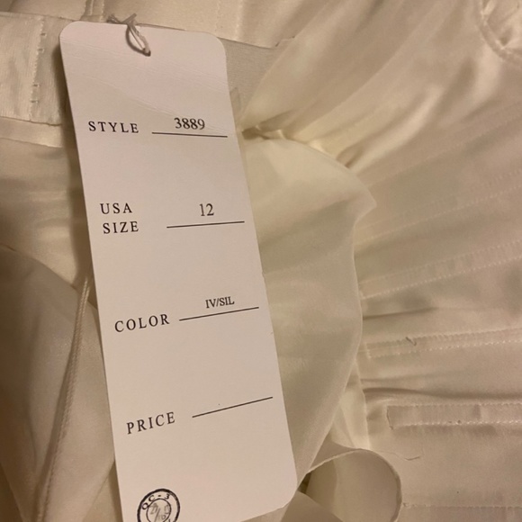 Wedding Dress - New With Tags - Picture 5 of 7